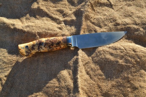 Нож Легионер (вариант 2) - сталь К340, мельхиоровое литьё, G10, стабилизированный кап клёна.